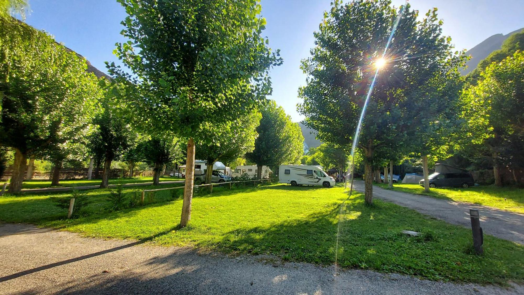 Camping Льяворсі Екстер'єр фото