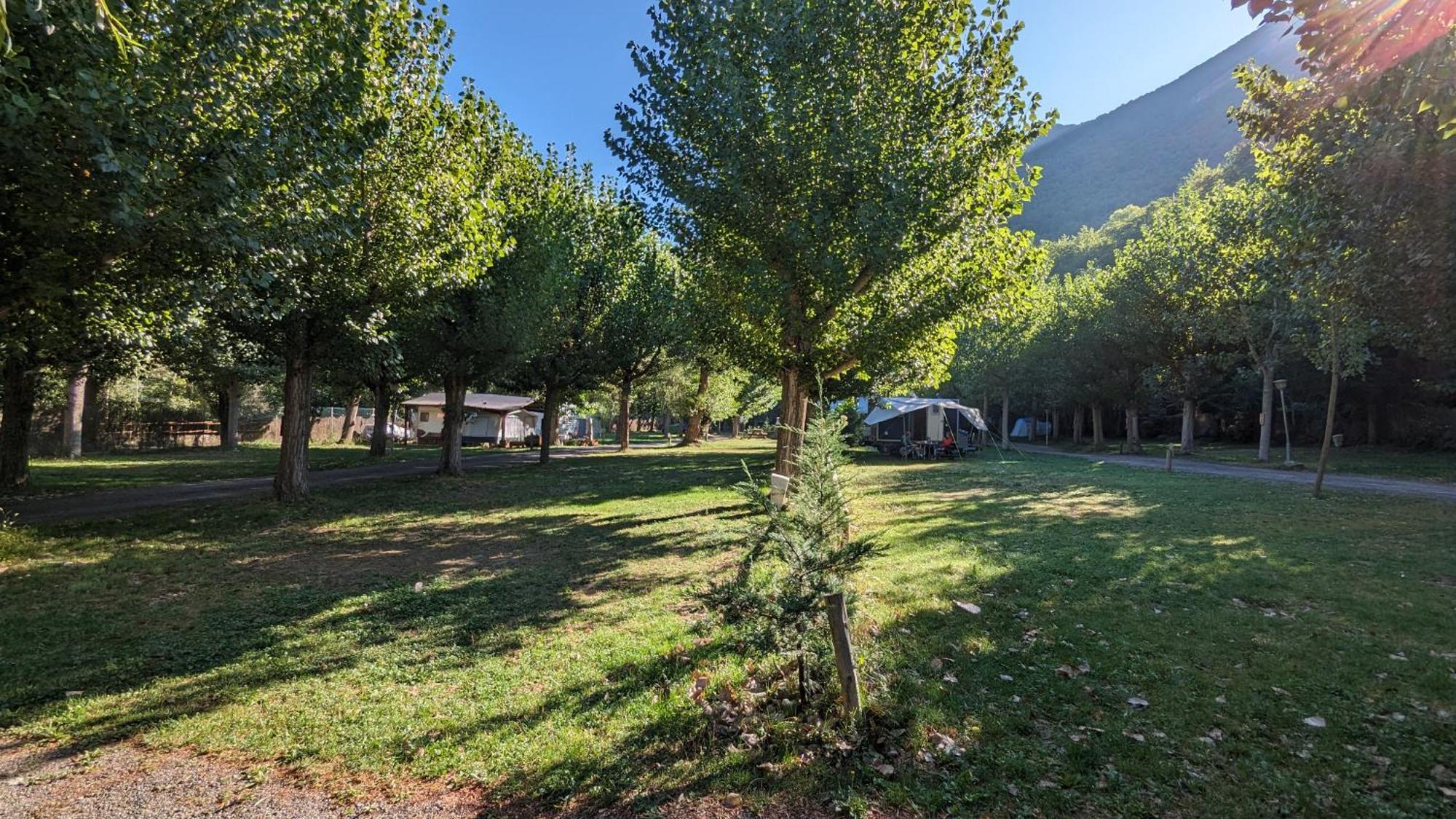 Camping Льяворсі Екстер'єр фото